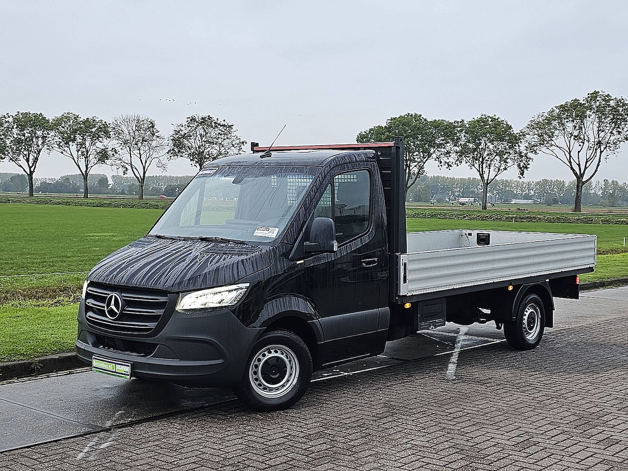 Mercedes-Benz Sprinter - 317 L3 RWD Open Laadbak Cruise control, Airco, Mbux, Carplay, Led, Climate control, 3.5T-T - AutoWereld.nl
