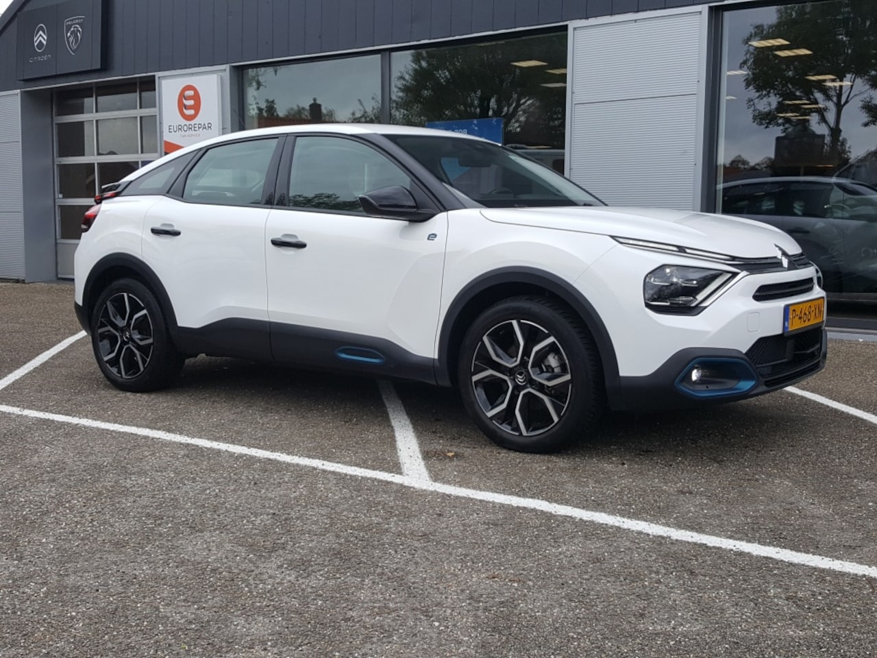 Citroën Ë-C4 - EV 50kWh 136pk Feel 3-fase Apple Carplay & Android Auto | Achteruitrijcamera | Navigatie T - AutoWereld.nl