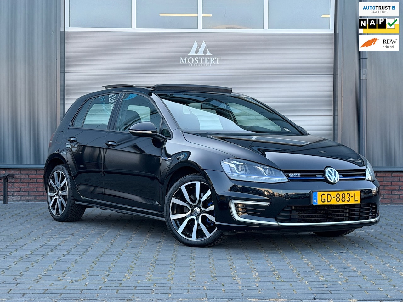 Volkswagen Golf - 1.4 TSI/204pk GTE|2015|NAP|Pano|Leder|Navi|Stoelverw.|18"LMV - AutoWereld.nl