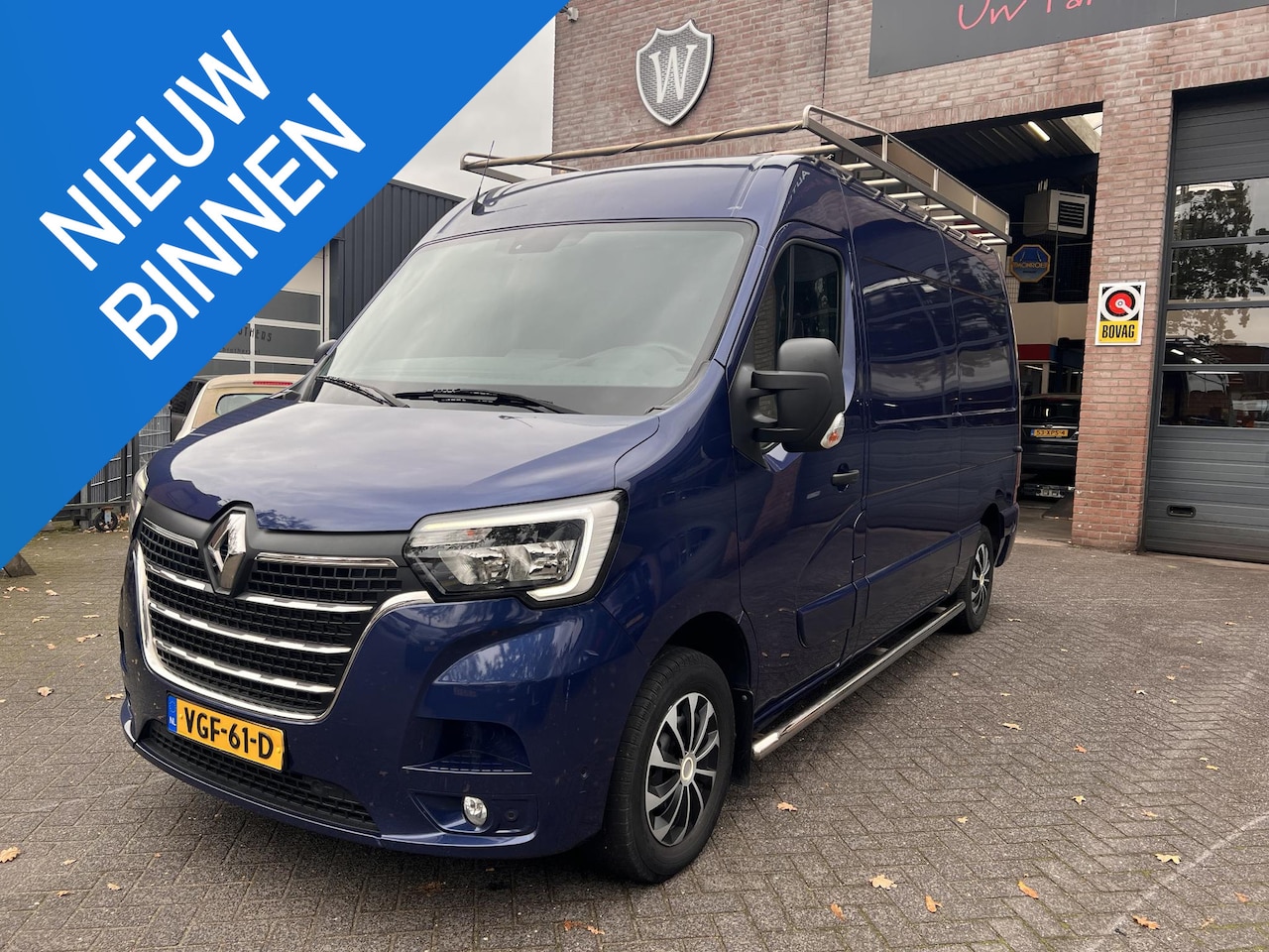 Renault Master - T35 2.3 dCi 150 L2H3 Champions Edition Renault Master T35 2.3 dCi 150 L2H3 Energy - AutoWereld.nl
