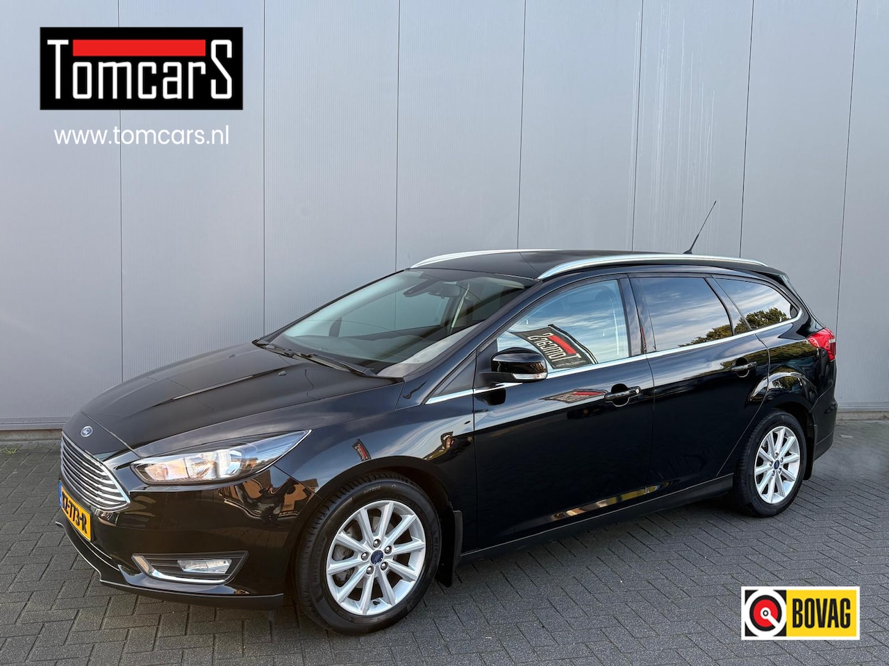 Ford Focus Wagon - 125PK Titanium Navigatie/Parkeerhulp/Bluetooth/Stoelverwarming - AutoWereld.nl