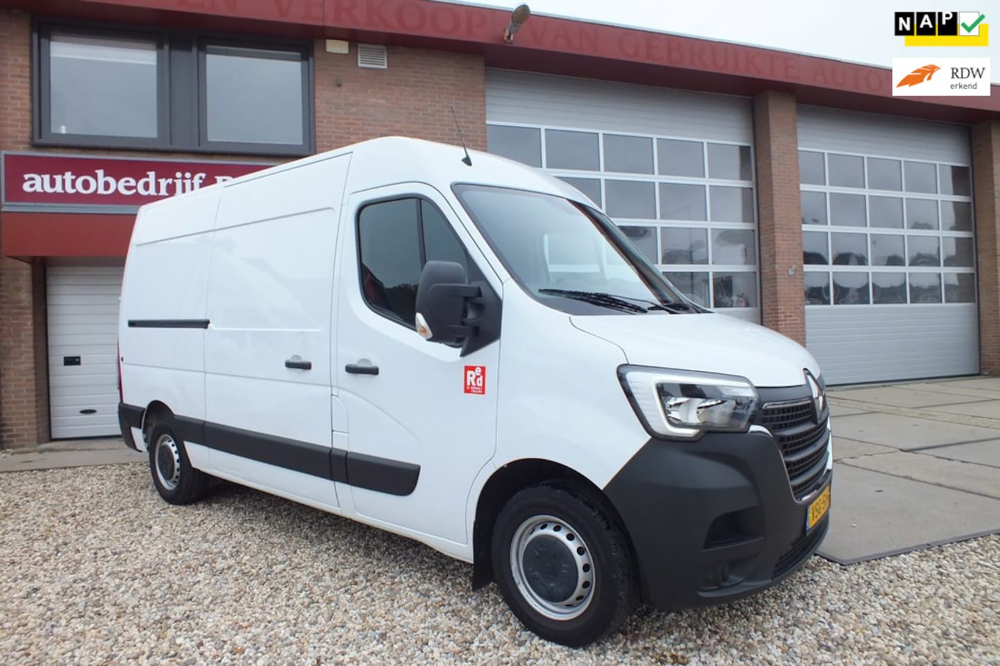 Renault Master - T35 2.3 dCi 135 L2H2 Comfort T35 2.3 dCi 135 L2H2 Comfort - AutoWereld.nl