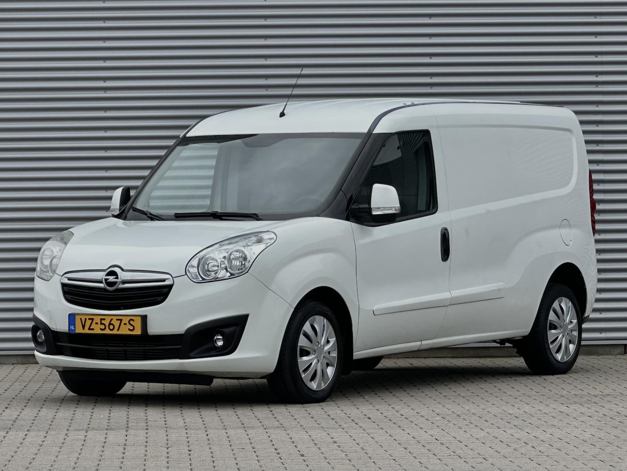 Opel Combo - 1.6 CDTi L2H1 Sport Airco|Cruise - AutoWereld.nl
