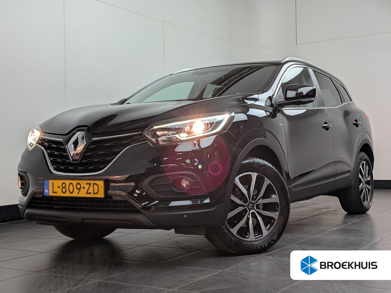 Renault Kadjar - 1.3 TCe Limited l Trekhaak Wegklapbaar l Navigatie l Parkeersensoren l Apple Car Play / An - AutoWereld.nl