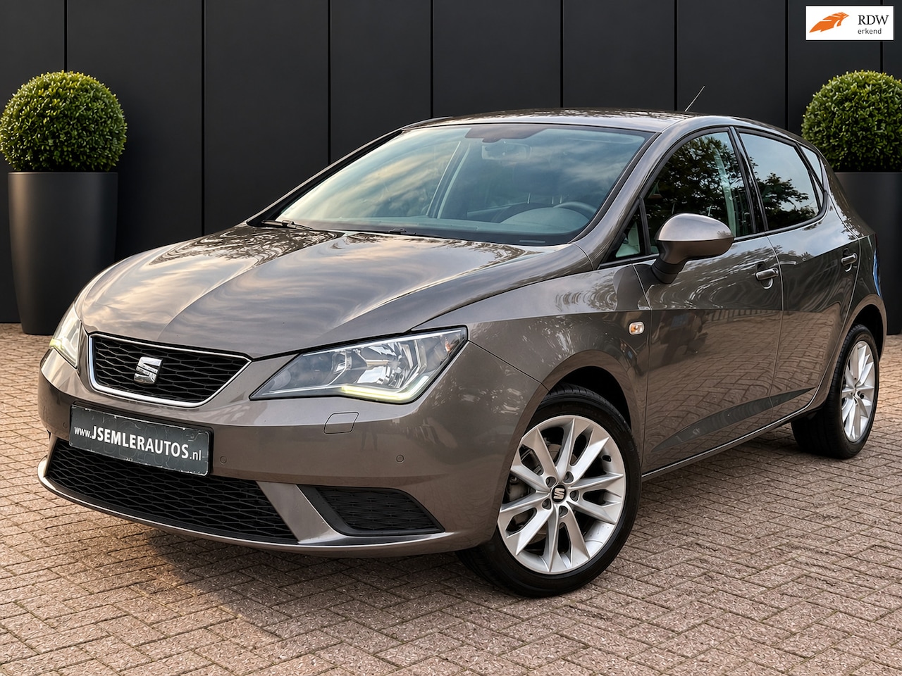 SEAT Ibiza - 1.2 TSI Style Connect NAVIGATIE CLIMA MF STUUR PDC APK 08-2028 - AutoWereld.nl