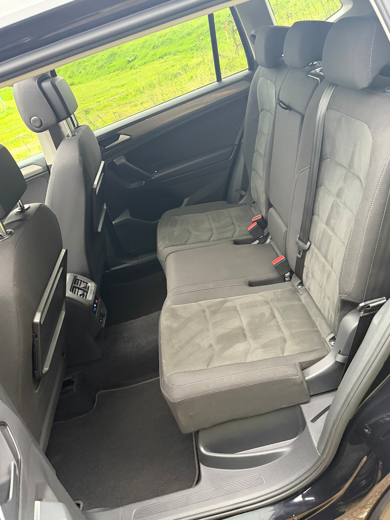 Volkswagen Tiguan Allspace - 1.4 TSI Comfortline Business Massage stoelen, trekhaak , schuif kantel dak