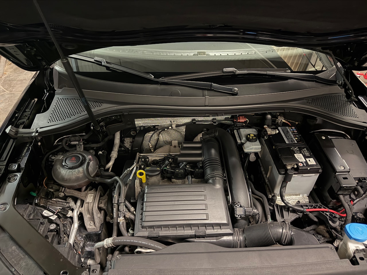 Volkswagen Tiguan Allspace - 1.4 TSI Comfortline Business Massage stoelen, trekhaak , schuif kantel dak