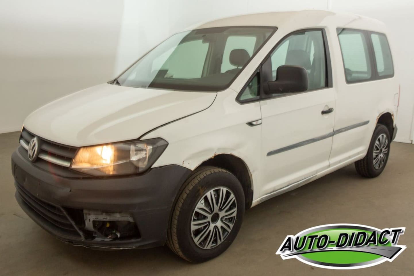 Volkswagen Caddy - 2.0 TDI Automaat Airco L1H1 - AutoWereld.nl
