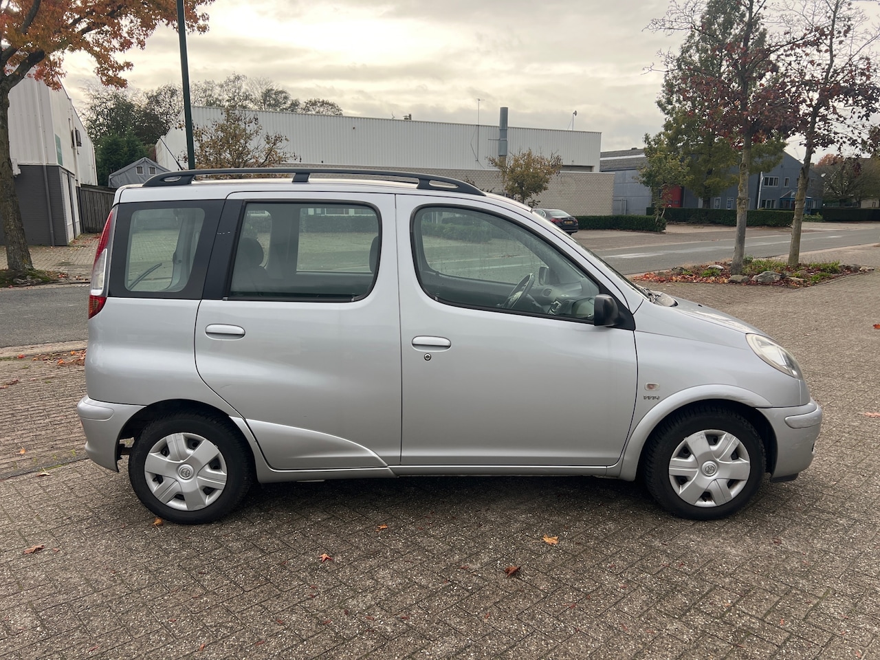 Toyota Yaris Verso - 1.3 VVT-i Sol UNIEK! - AutoWereld.nl