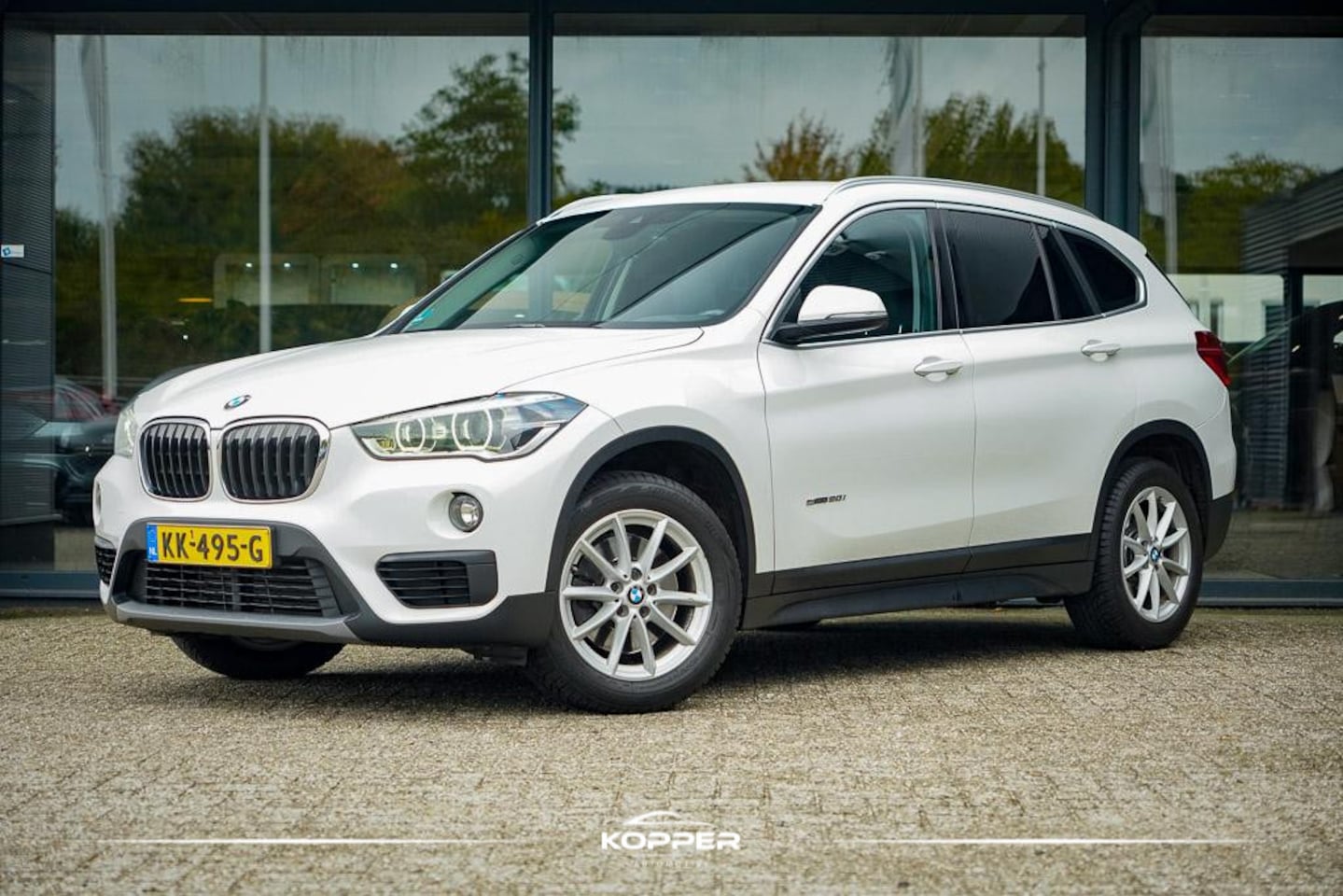 BMW X1 - sDrive20i Centennial Executive / Aut / Trekhaak / Leder - AutoWereld.nl