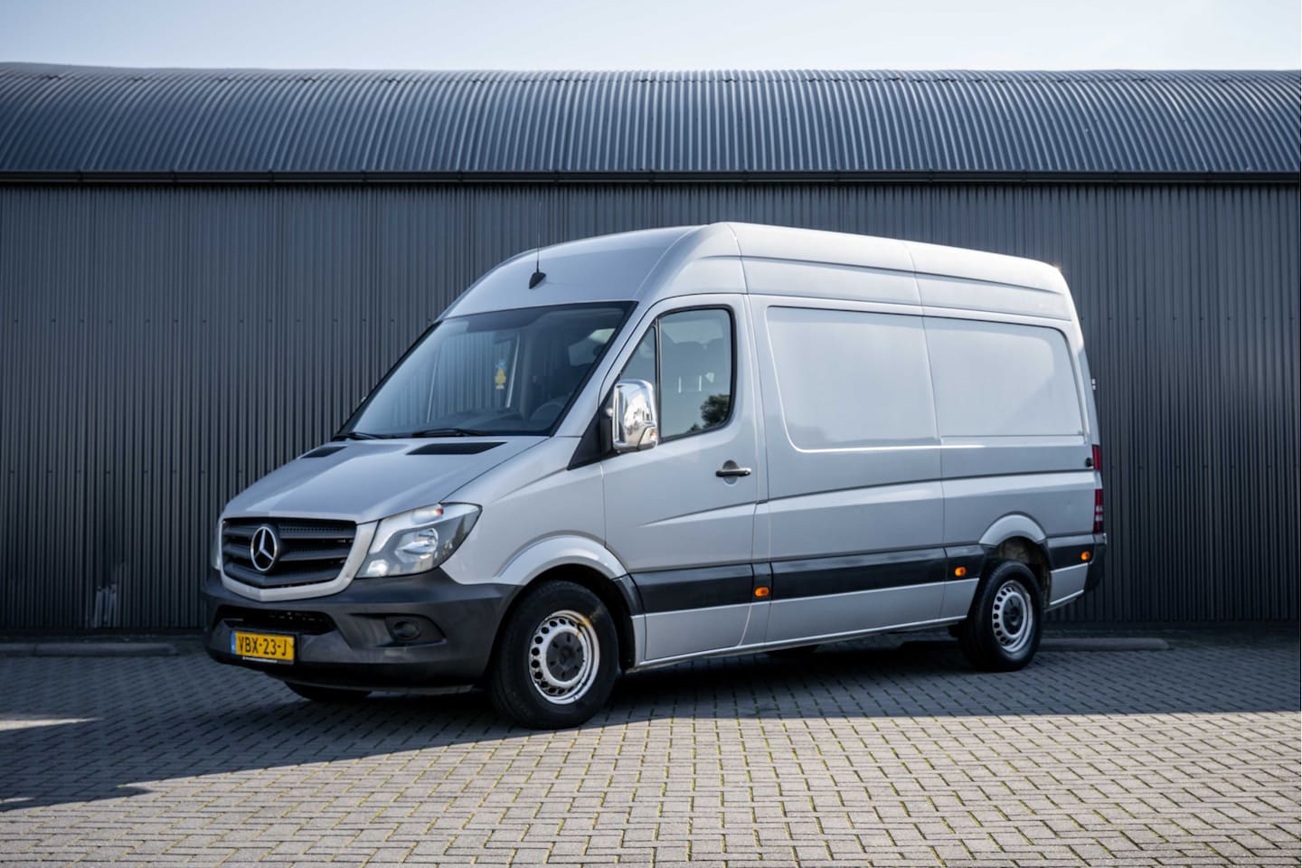 Mercedes-Benz Sprinter - 316 CDI 160PK L2H2 | Automaat | 3.5T Trekgewicht | 3-Zits | Camera | Cruise | Stoelverw. | - AutoWereld.nl