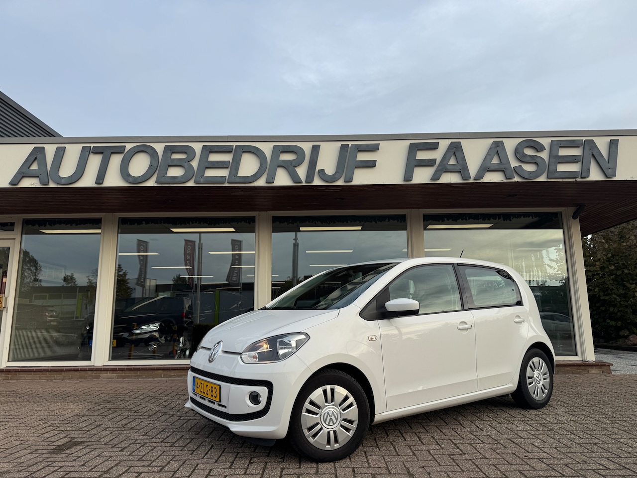 Volkswagen Up! - 1.0 high up! BlueMotion Vw Up! 1.0 high stoelverwarming - AutoWereld.nl