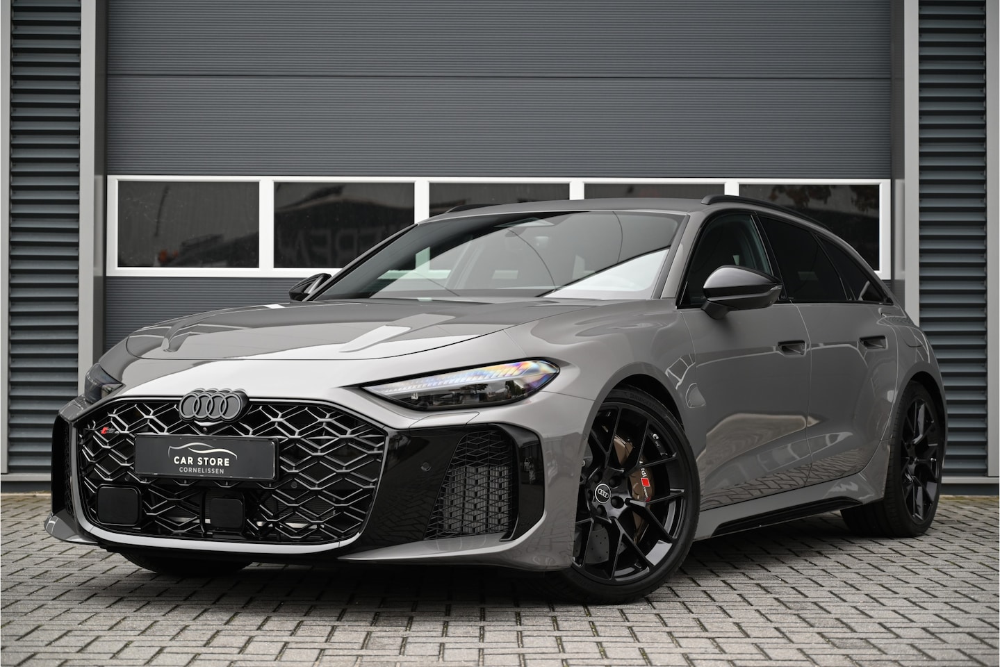 Audi RS5 - Avant E-HYBRID QUATTRO 639 PK / KERAMISCH / CAMOUFLAGE CARBON / B&O 3D / MASSAGE / RS UITL - AutoWereld.nl