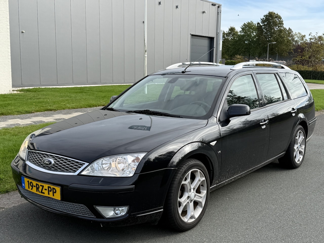 Ford Mondeo Wagon - 2.5 V6 Platinum HANDEL/EXPORT MOTORSTORING - AutoWereld.nl
