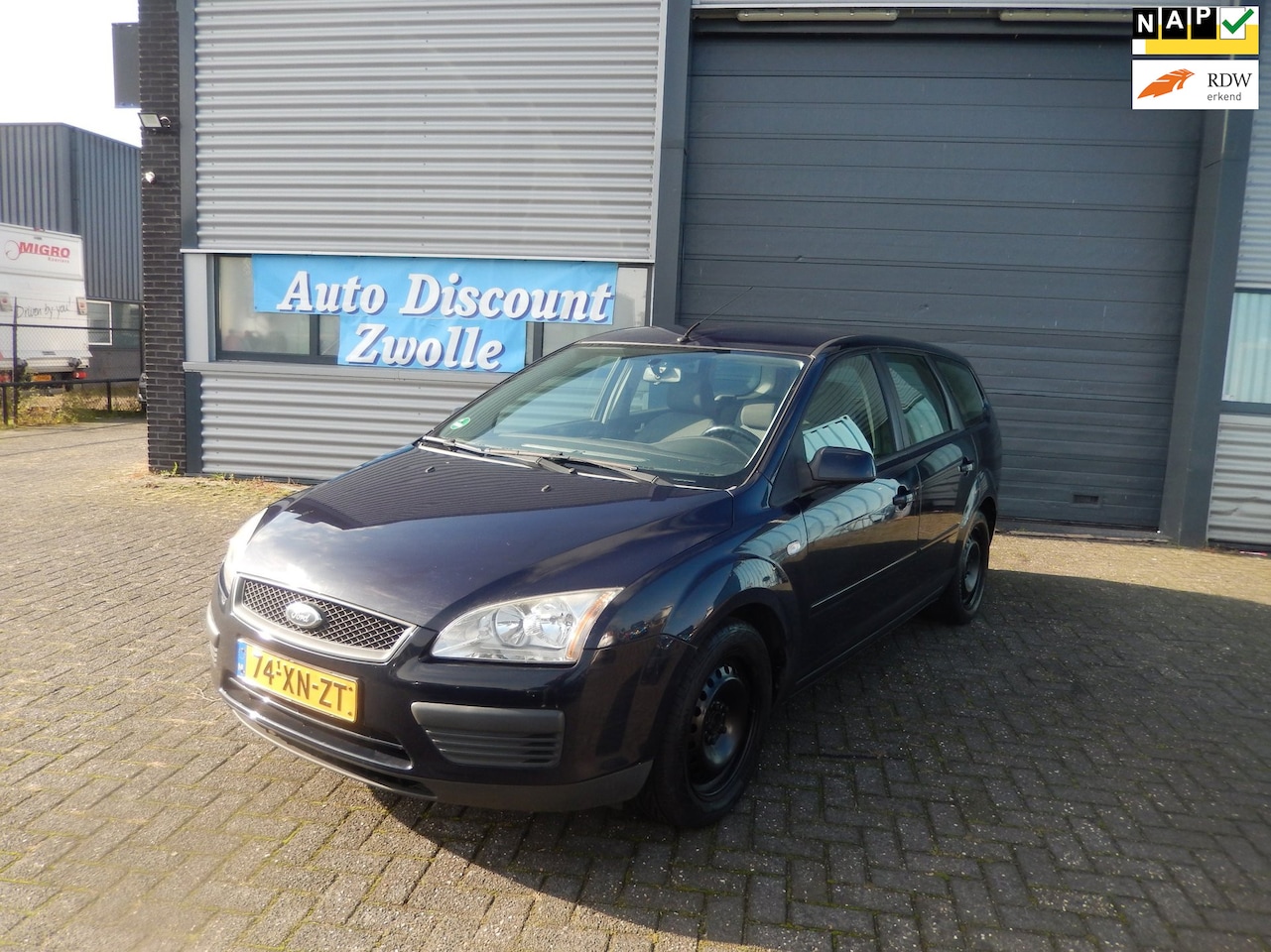 Ford Focus Wagon - 1.6-16V Trend AIRCO NAVI - AutoWereld.nl
