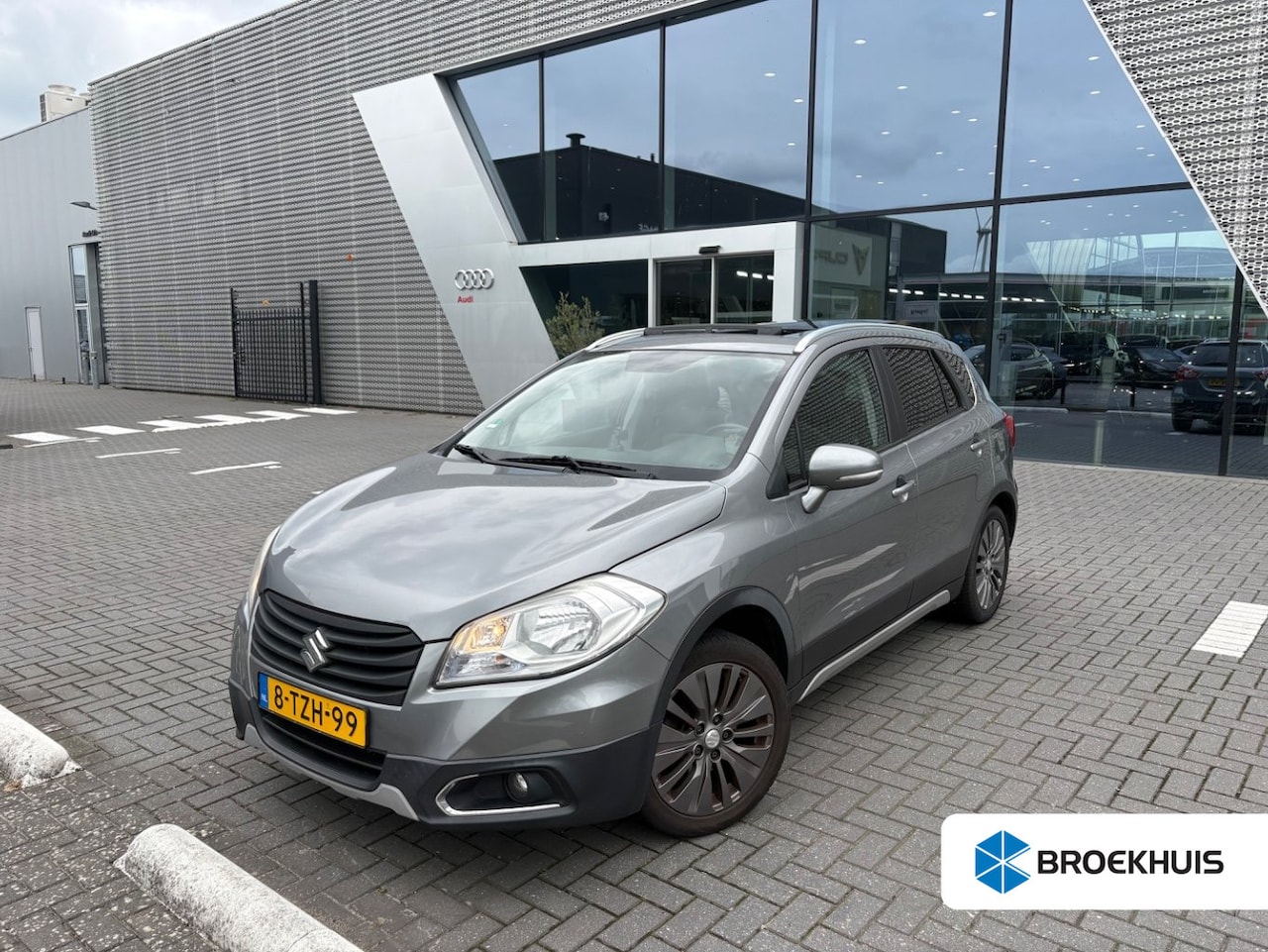 Suzuki SX4 S-Cross - 1.6 Exclusive l Trekhaak l Parkeersensoren l Climate Control l Multi Funct Stuurwiel l Dak - AutoWereld.nl