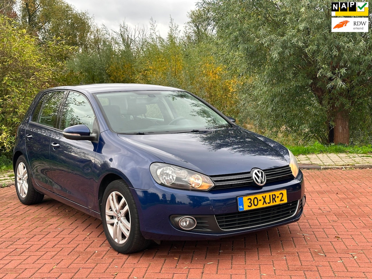 Volkswagen Golf - 1.2 TSI Highline BlueMotion Nap/Airco - AutoWereld.nl