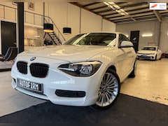 BMW 1-serie - 114i Dealer Onderhouden Garantie 18' LM velgen Parkeersensoren AUX