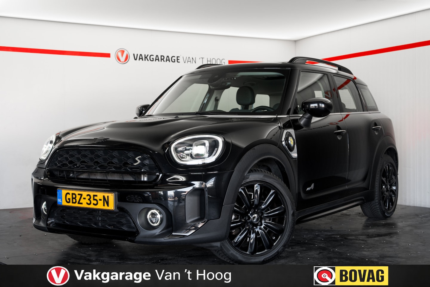 MINI Countryman - 1.5 Cooper SE ALL4 Classic | Panorama | Camera | Stuur- & Stoelverwarming - AutoWereld.nl