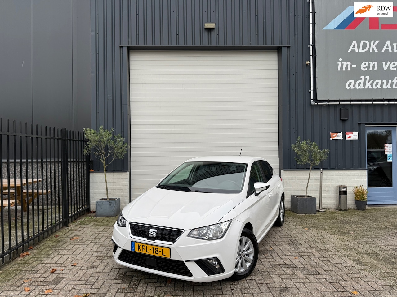 SEAT Ibiza - 1.0 TSI Style Business Intense STOELVERW/CRUISE/AIRCO/PDC - AutoWereld.nl
