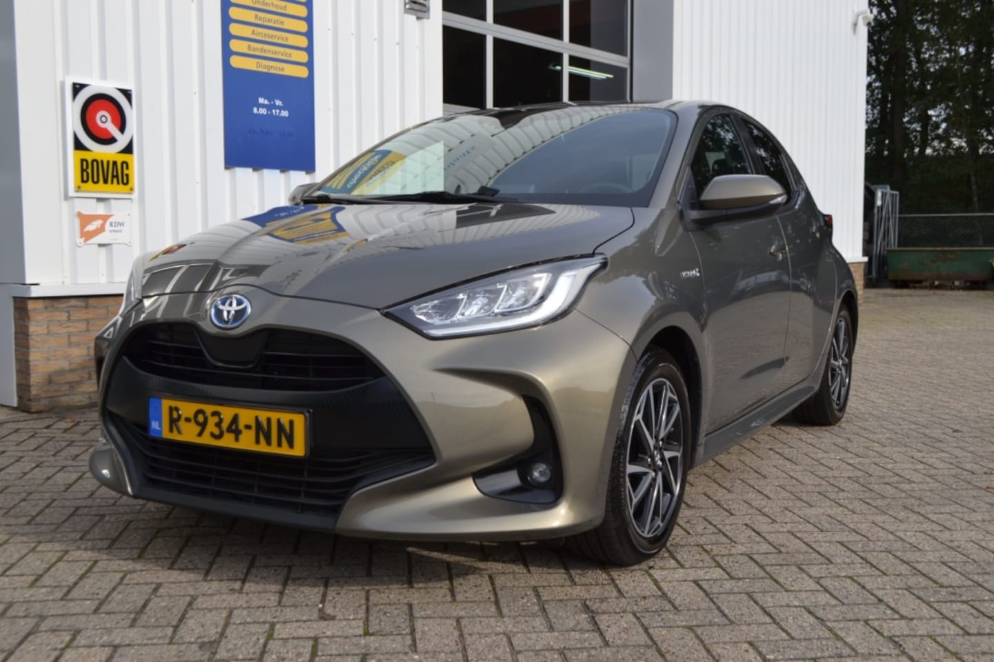 Toyota Yaris - 1.5 Hyb. Dynamic - AutoWereld.nl