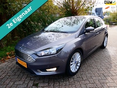 Ford Focus - 1.5i 150pk Titanium Automaat Clima Navi Trekhaak 1500kg