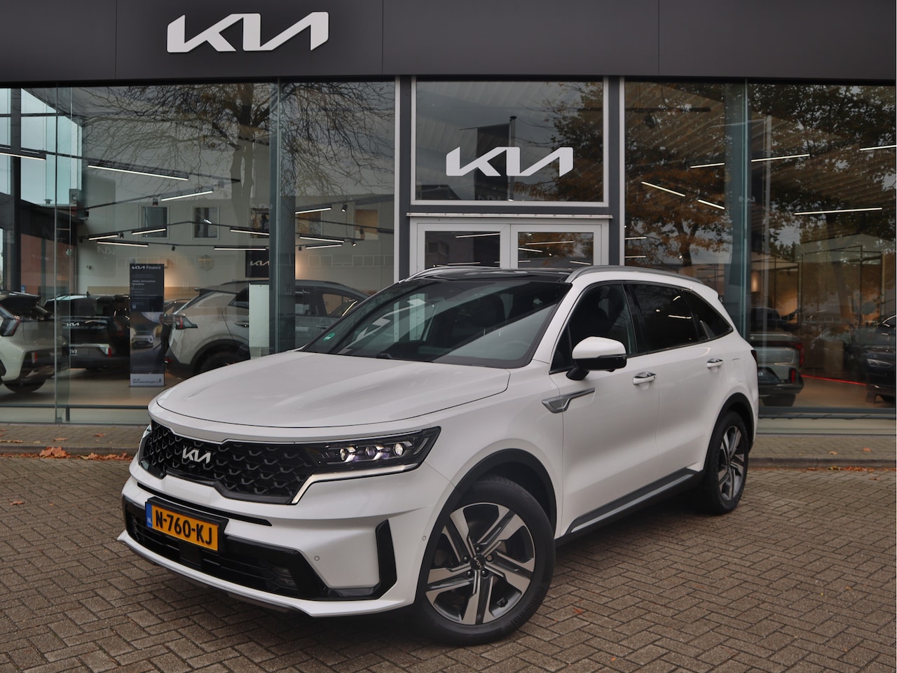 Kia Sorento - 1.6 T-GDI Plug-in Hybrid 4WD ExecutiveLine 7p. | Leder | 360 Camera | Navigatie | Tot 10jr - AutoWereld.nl