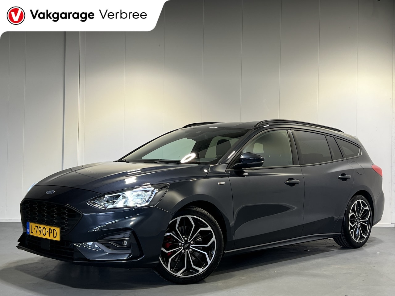 Ford Focus Wagon - 1.0 EcoBoost Hybrid ST Line X Business | Navigatie/Android/Apple Carplay | LM Velgen 17" | - AutoWereld.nl