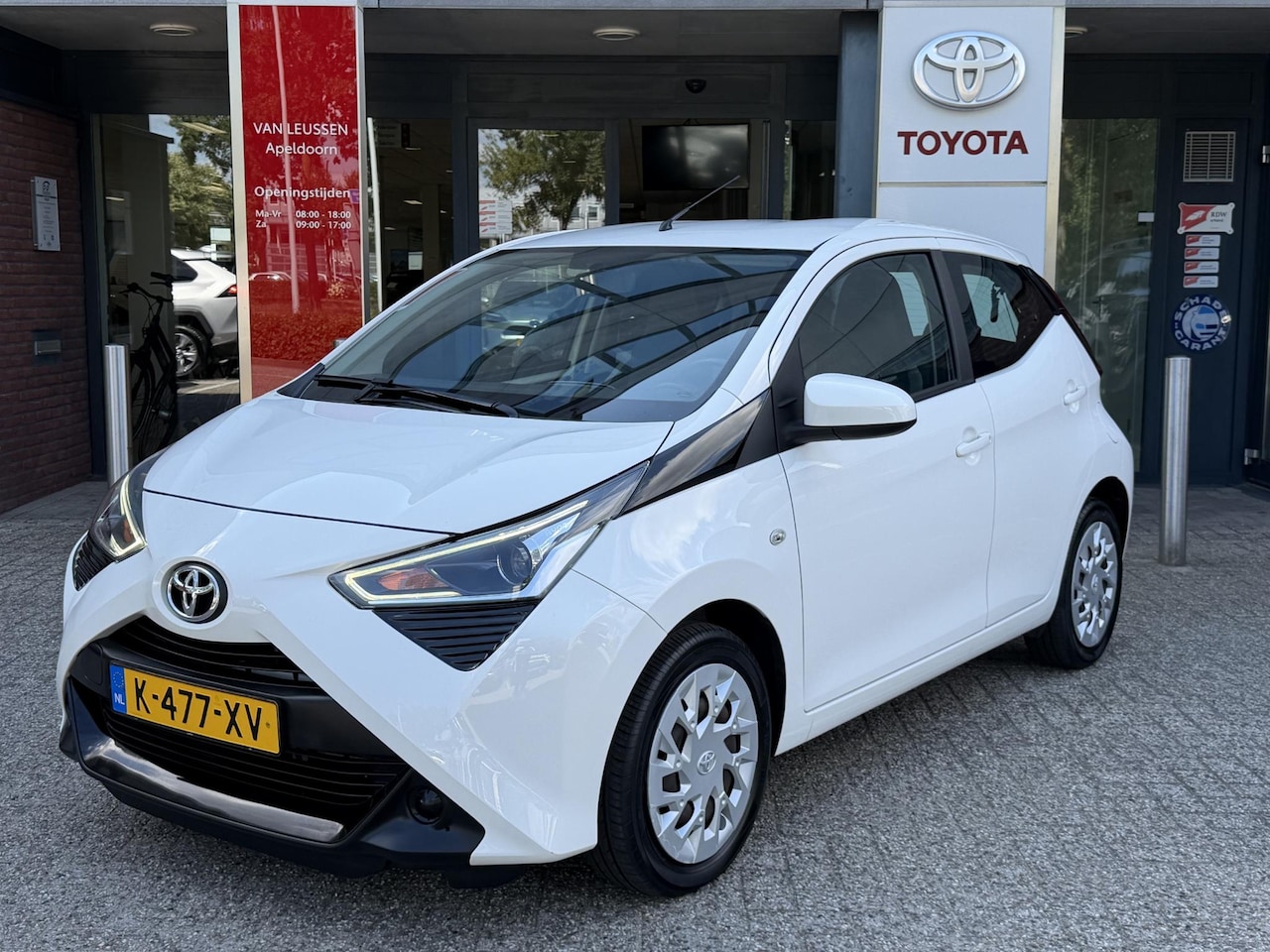 Toyota Aygo - PLAY 5-DEURS APPLE/ANDROID BLUETOOTH NL-AUTO 1E-EIGENAAR - AutoWereld.nl