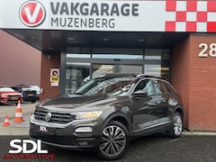 Volkswagen T-Roc - 1.5 TSI Style // VIRTUAL COCKPIT // ADAPTIVE CRUISE // PANO / SCHUIF-KANTELDAK // NAVI //