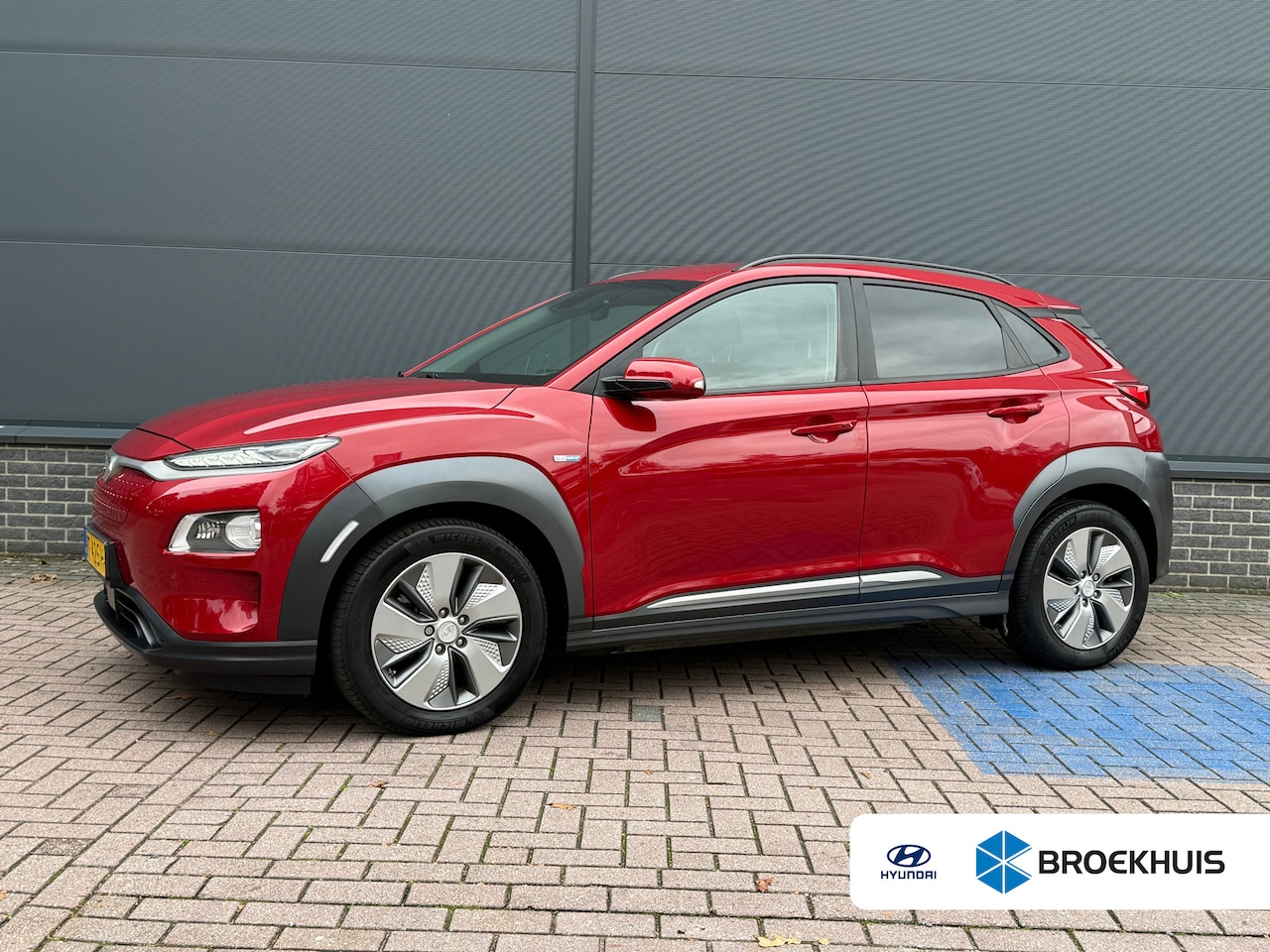 Hyundai Kona Electric - EV Premium 64 kWh / 64 kWh accupakket / Volledig elektrisch / Actieradius tot 449 km WLTP - AutoWereld.nl