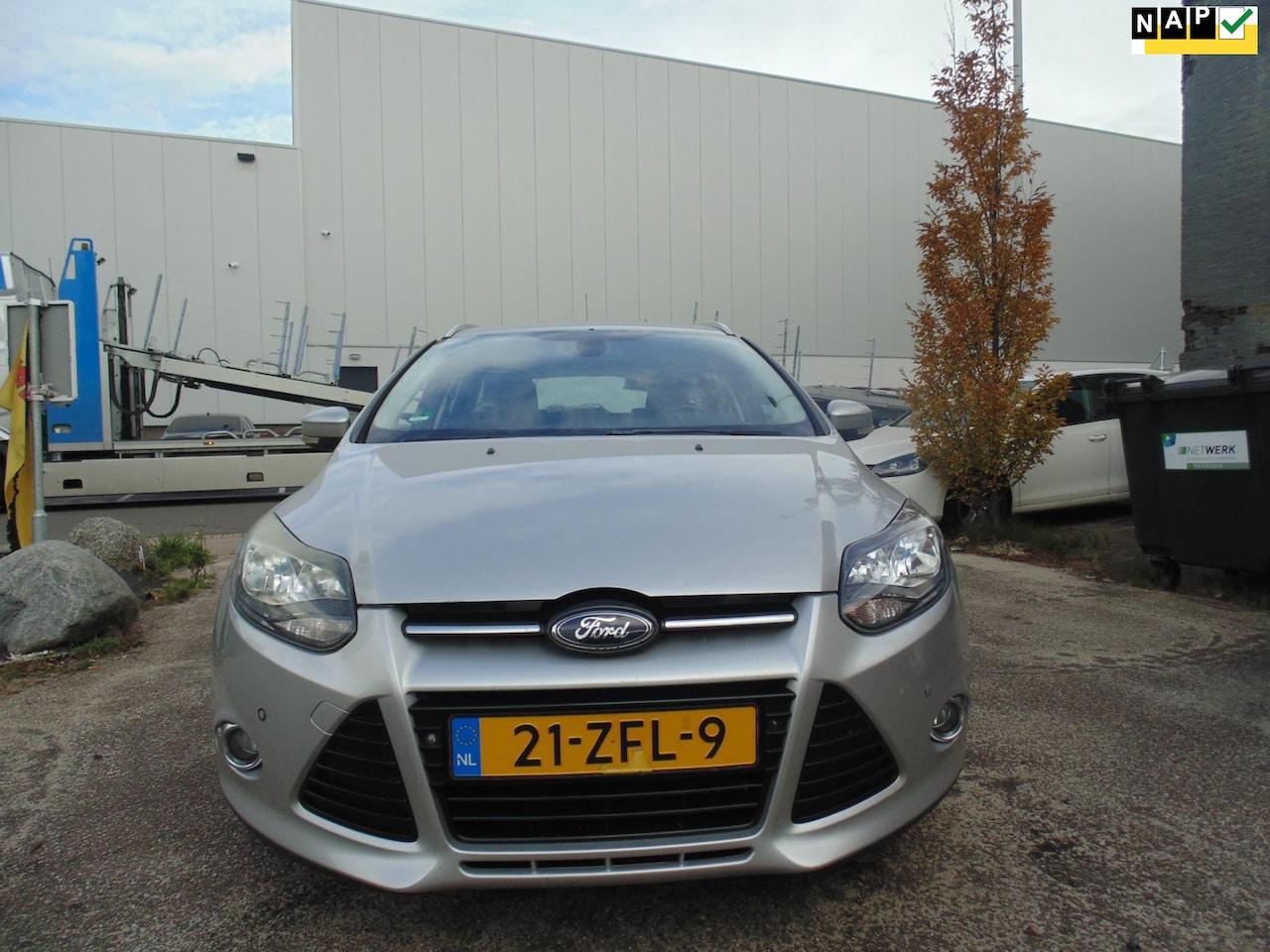 Ford Focus Wagon - 1.0 EcoBoost Titanium 11-2012 met airco - AutoWereld.nl