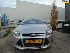 Ford Focus Wagon - 1.0 EcoBoost Titanium 11-2012 met airco