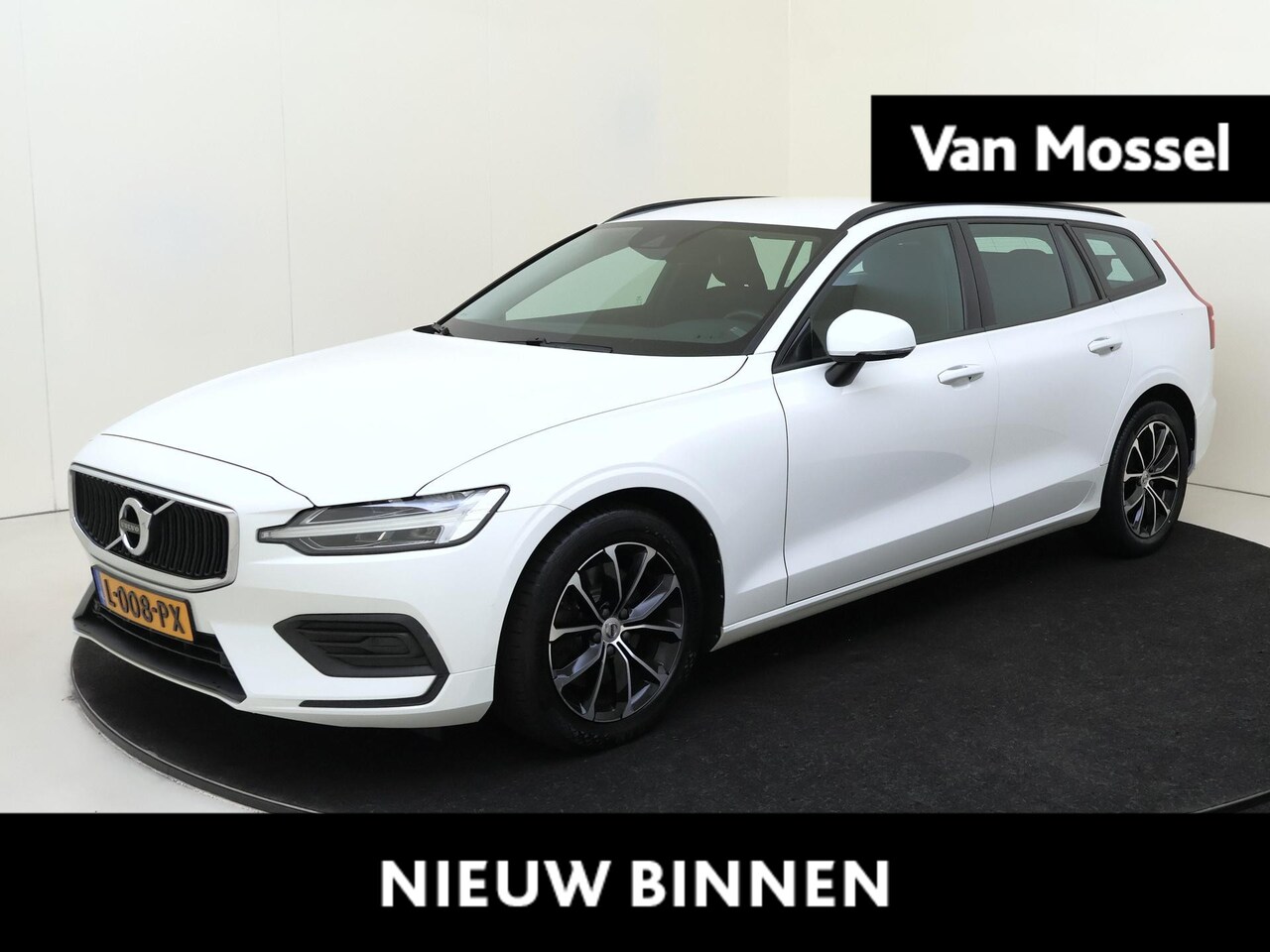 Volvo V60 - 2.0 B3 Momentum Advantage Navigatie | Verwarmde voorruit | Climat Control | Cruise Control - AutoWereld.nl