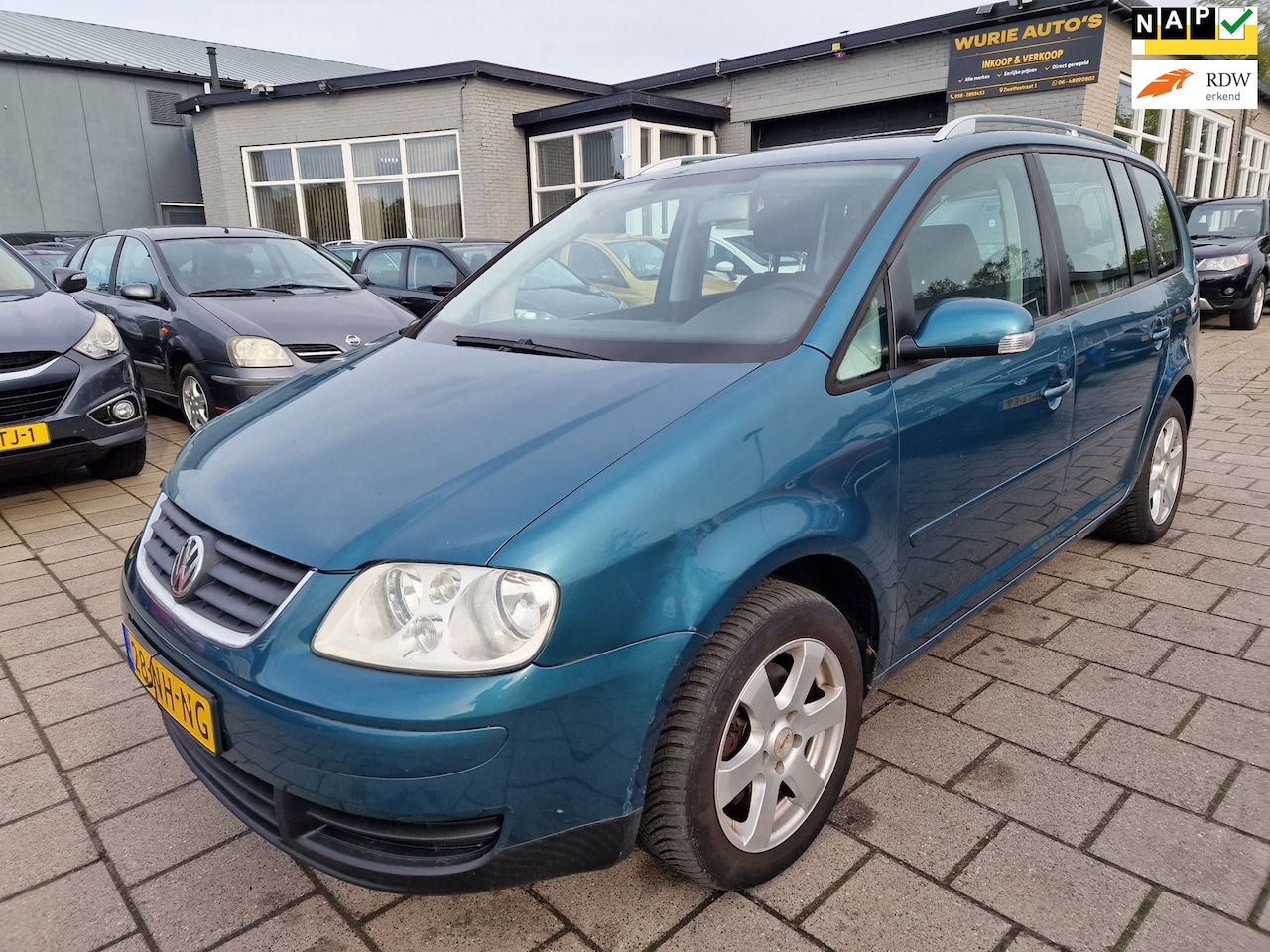 Volkswagen Touran - 1.6-16V FSI Trendline/Apk 19-10-2027 - AutoWereld.nl