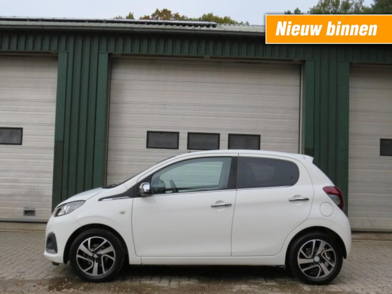 Peugeot 108 - 1.0 E-VTI PREM. - AutoWereld.nl