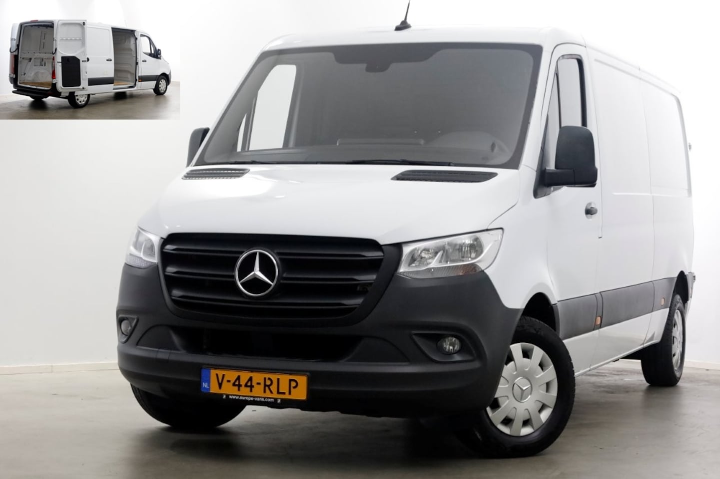Mercedes-Benz Sprinter - 315 CDI 150pk L2H1 Airco/Carplay/Cruise Control 01-2024 - AutoWereld.nl
