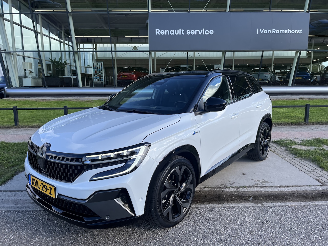 Renault Austral - 1.2 E-Tech full hybrid 200PK iconic esprit Alpine / 360 Camera / Elek.Achterklep / 4-Contr - AutoWereld.nl