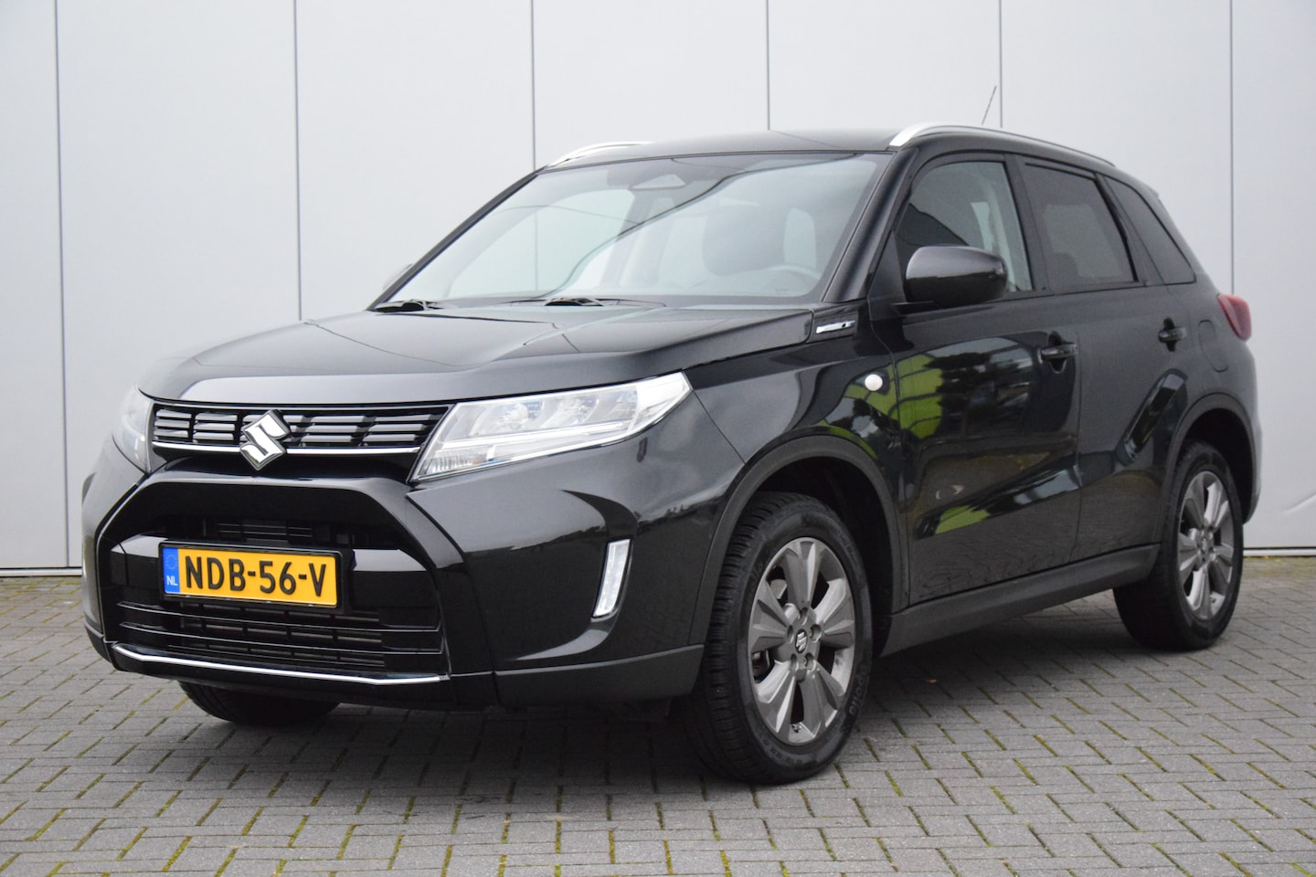 Suzuki Vitara - 1.4 Boosterjet Smart Hybrid Select Navi/Carplay/Camera Led Stoelverwarming - AutoWereld.nl