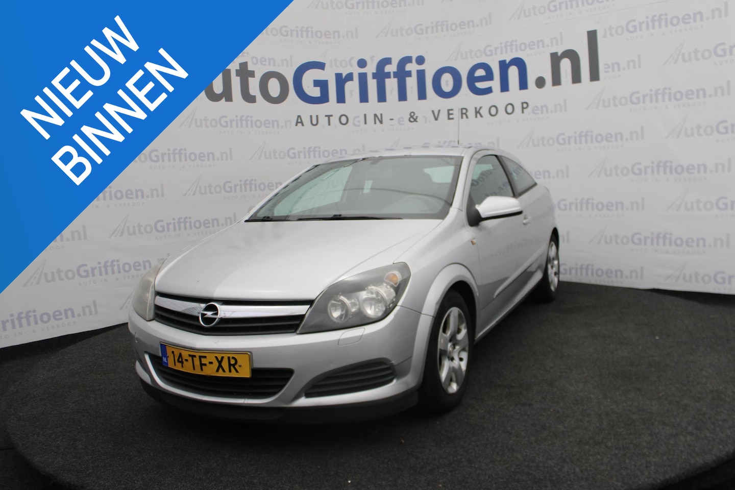 Opel Astra GTC - 1.4 Edition Nette hatchback met airco - AutoWereld.nl