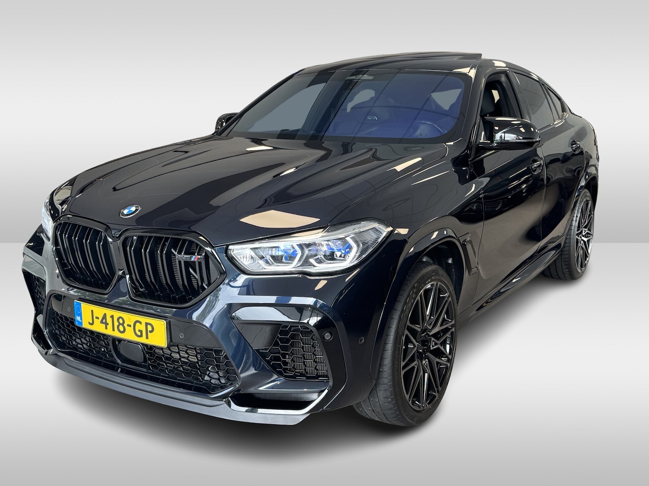 BMW X6 - M Competition / Trekhaak / Panoramadak / 360Camera / Head-up / Rear Entertainment / Bowers - AutoWereld.nl