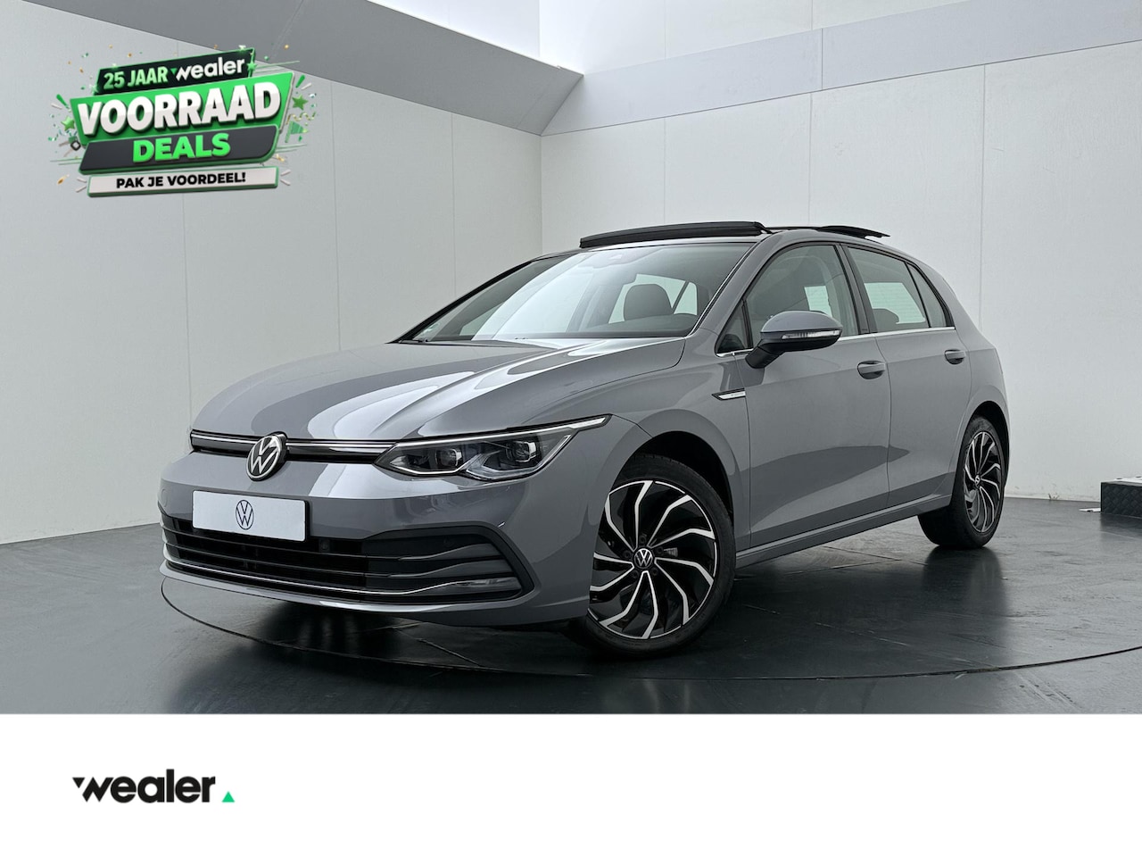 Volkswagen Golf - 1.5 eTSI Style | 150 PK | Adaptive Cruise Control | Panoramadak | Climate control | Draadl - AutoWereld.nl