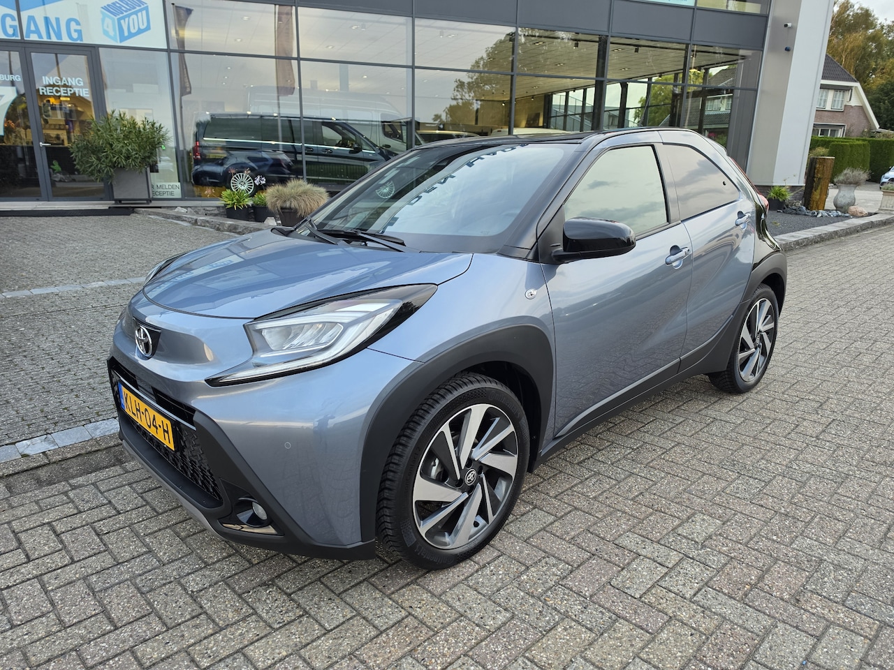 Toyota Aygo X - 1.0 VVT-i MT Envy *JBL* Two Tone * Key- Less * Carplay * - AutoWereld.nl