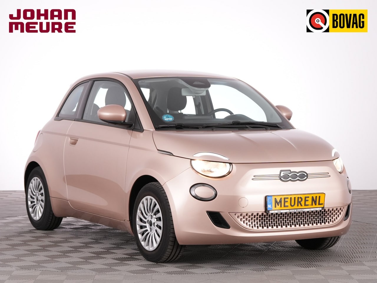 Fiat 500e - Urban 42 kWh | CARPLAY | AIRCO | ROSE GOLD METALLIC | SOH: 97,25% | ! - AutoWereld.nl