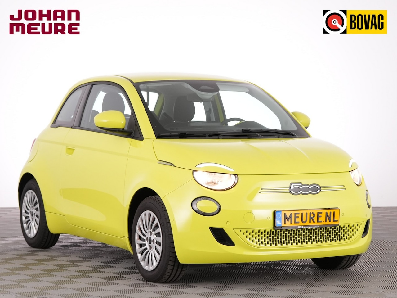 Fiat 500e - Urban Plus 24 kWh | CAMERA | CARPLAY | Stoelverwarming | PDC | NAVI | SOH: 92,2% | ! - AutoWereld.nl