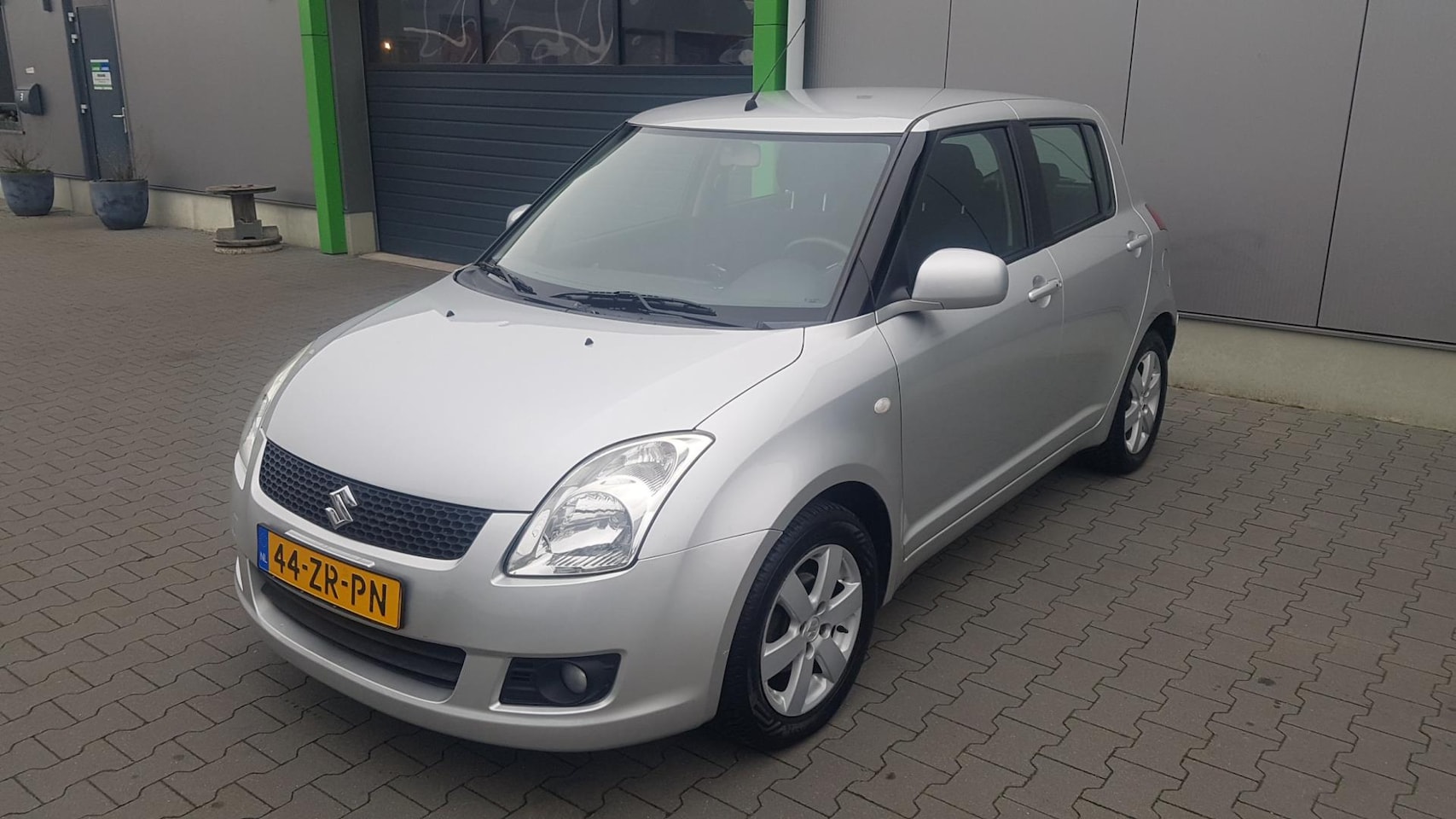 Suzuki Swift - 1.3 Exclusive in zeer nette uitvoering All season banden Airco Keyless entry LM velg Compl - AutoWereld.nl