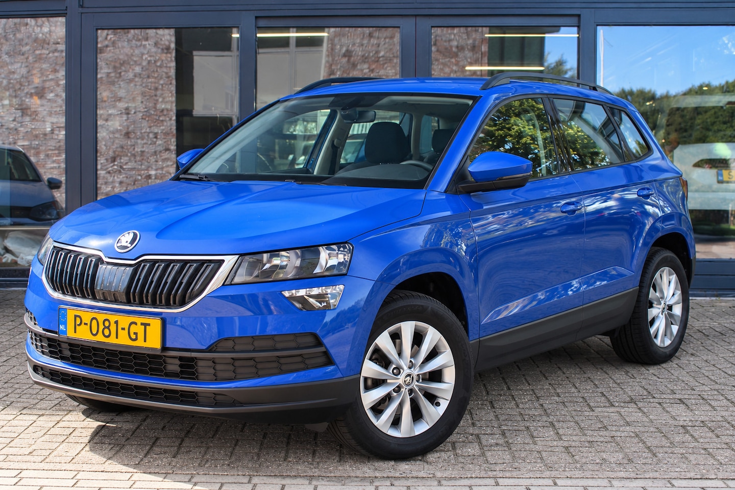 Skoda Karoq - 1.0 TSI Business Edition | Apple CarPlay | Cruise Control | Parkeerhulp | - AutoWereld.nl