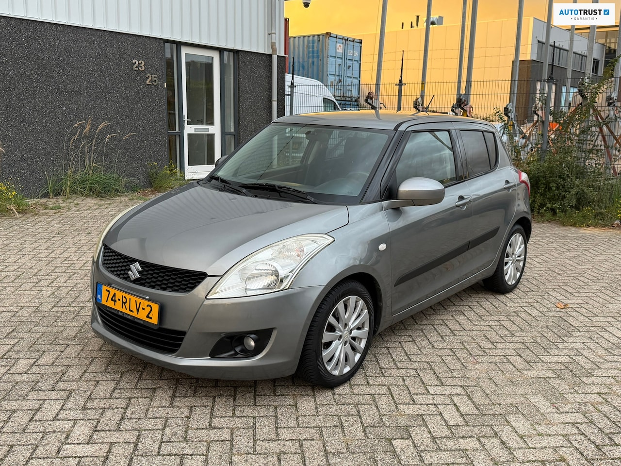 Suzuki Swift - 1.2 Exclusive Automaat Clima 2011 Keyless - AutoWereld.nl
