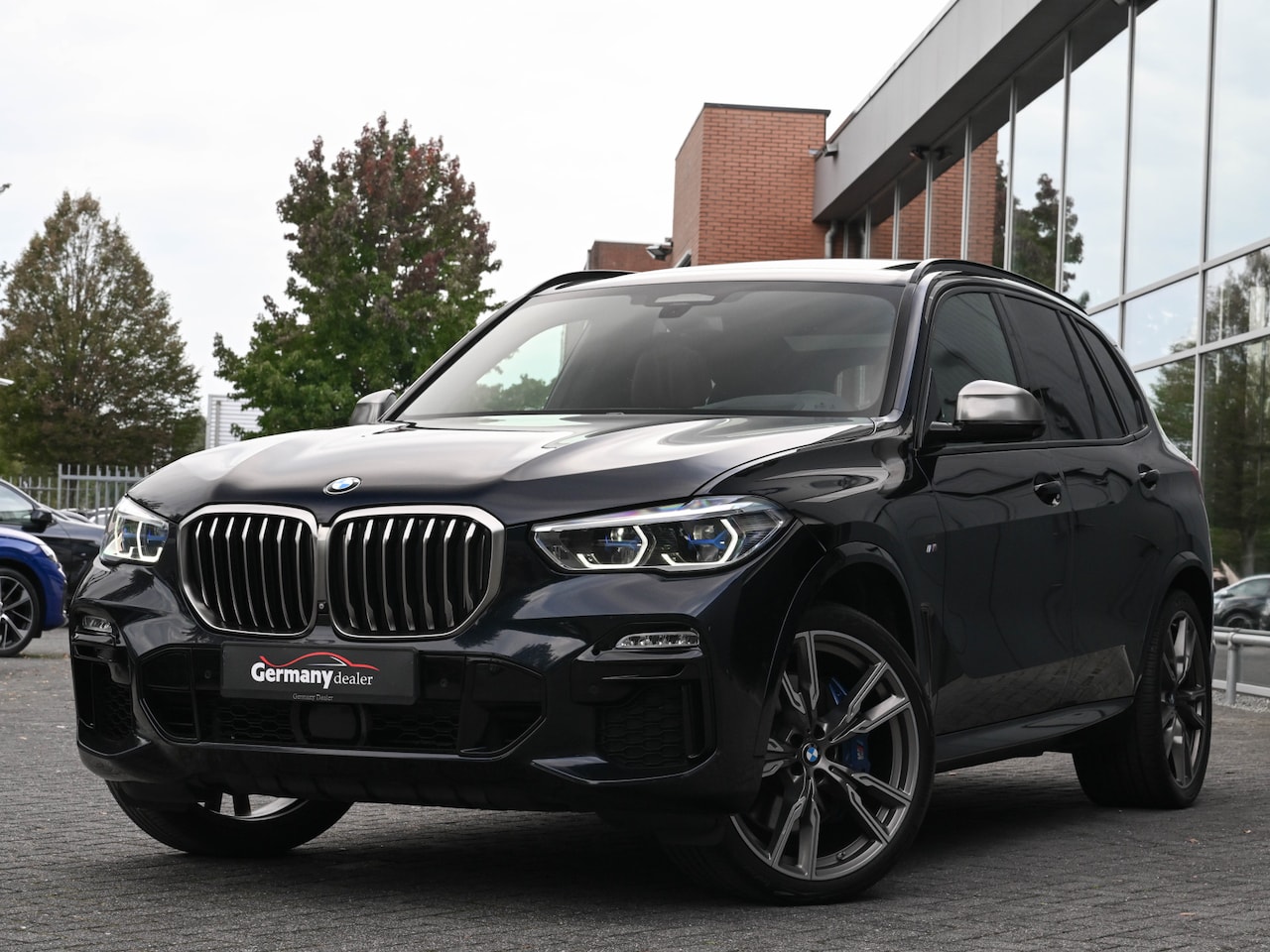 BMW X5 - M50d High Executive Grijs-kenteken Laser-LED H&K Pano Head-Up Swarovski 22-Inch Ex.BTW - AutoWereld.nl