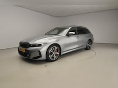BMW 3-serie Touring - 318i | M-Sportpakket | LED | Leder | Navigatie | Trekhaak | Panoramadak | Stoelverwarming